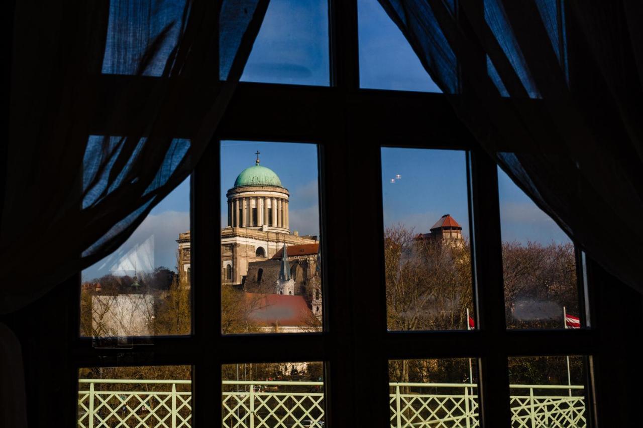 Bridge Apartment Esztergom Eksteriør billede